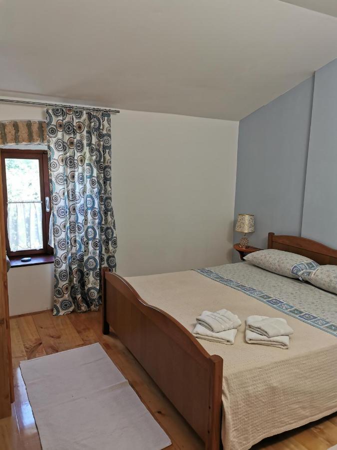 Apartments Bertetic カンファナル エクステリア 写真