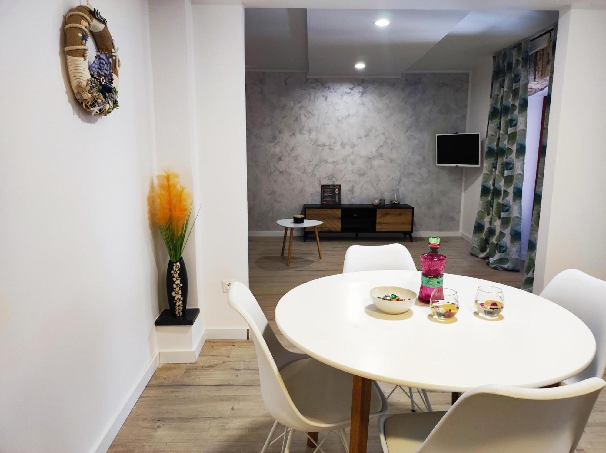 Apartments Bertetic カンファナル エクステリア 写真