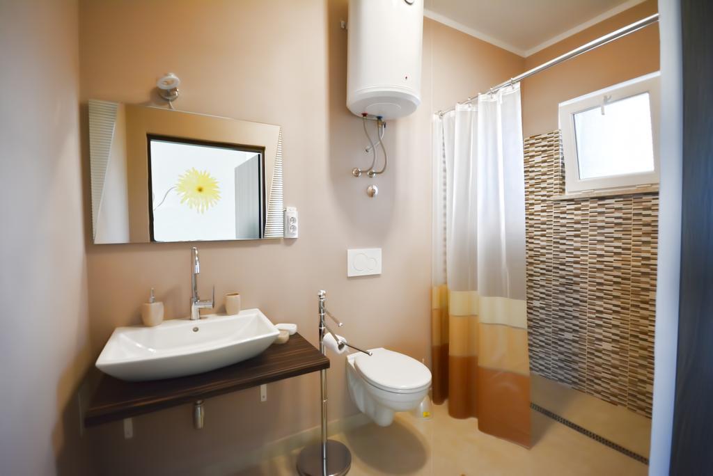 Apartments Bertetic カンファナル エクステリア 写真