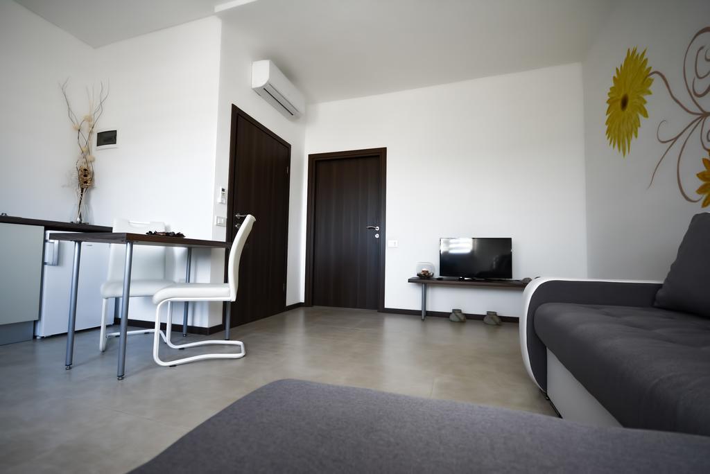 Apartments Bertetic カンファナル エクステリア 写真